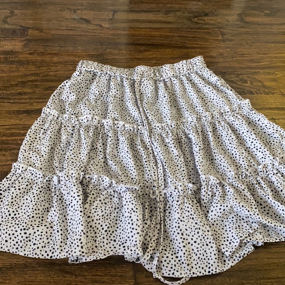 polk a dot flows skirt